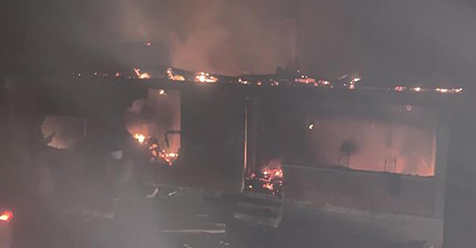 Eve yıldırım düştü: 2 kişi öldü!