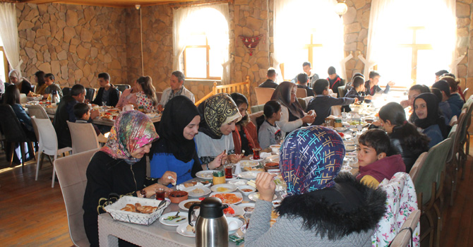 Hakkari AÇSH İl Müdürlüğünden kahvaltı programı!