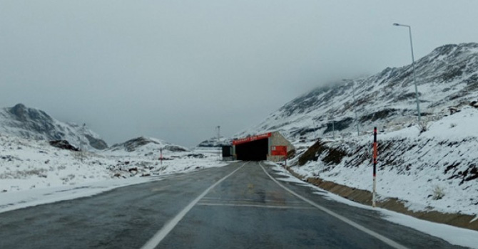Van'a yılın ilk karı yağdı