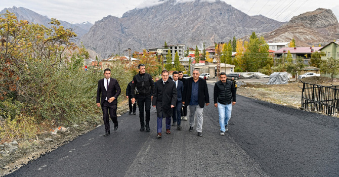 Hakkari Valisi Akbıyık alt yapı çalışmalarını denetledi