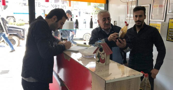 Hakkâri Belediyesi çiğköftecileri denetledi