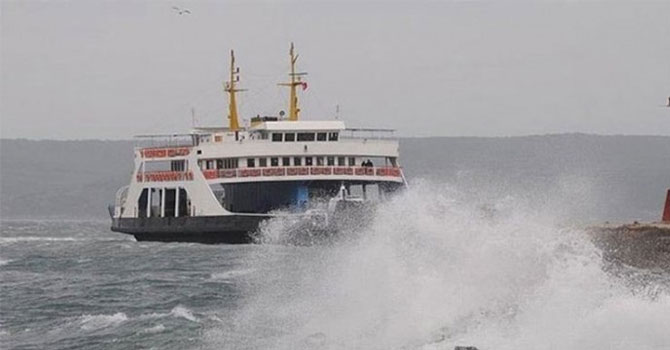 Gökçeada feribot seferleri fırtına nedeniyle yapılmayacak
