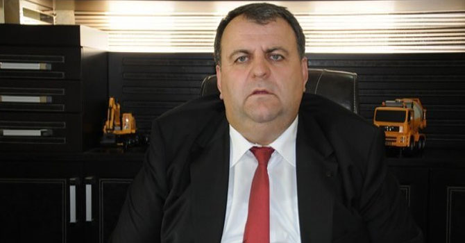 İş İnsanı Karahanlı'nın bayram mesajı