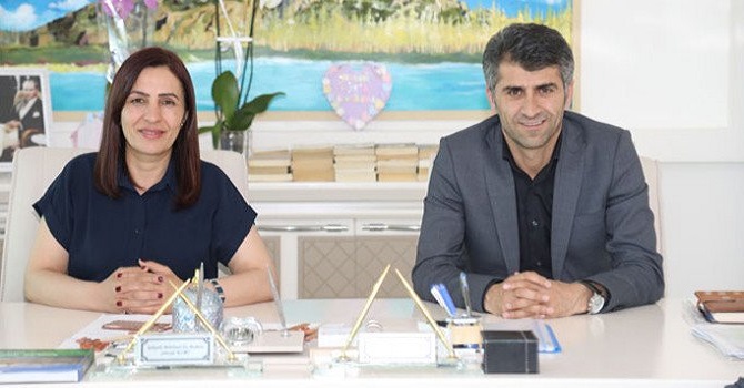 Eşbaşkanlar da tutuklandı...Son bir ayda 200'ü aşkın HDP'li gözaltına alındı