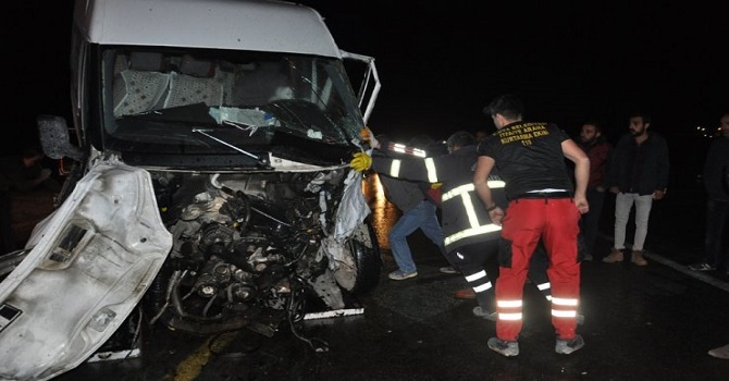 Yüksekova'da trafik kazası: 7 yaralı