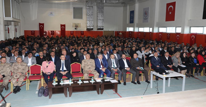 Hakkari'de güvenlik korucularına seminer verildi