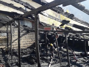 Hakkari'de korkutan yangın!