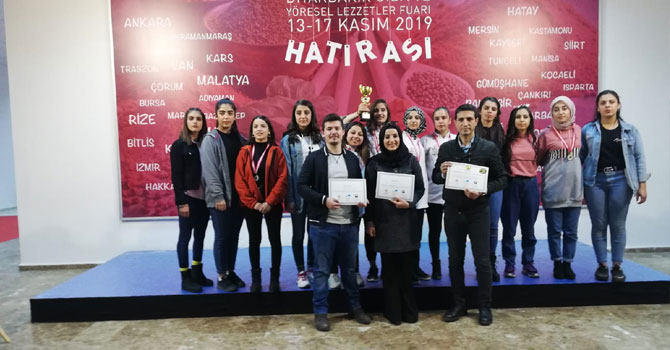 Hakkarili öğrenciler Türkiye birincisi oldu