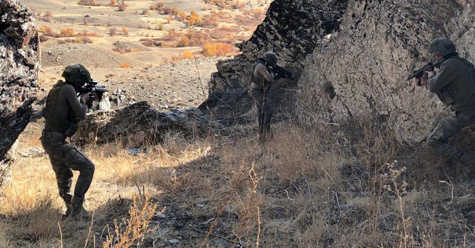 Hakkari'de PKK'ya ait mühimmat ele geçirildi