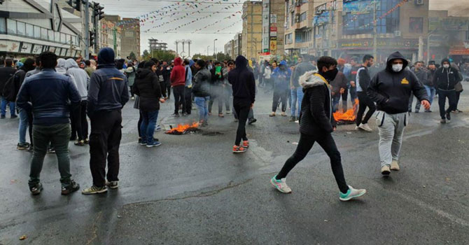 İran'da protestolar şiddetleniyor ölü sayısı artıyor