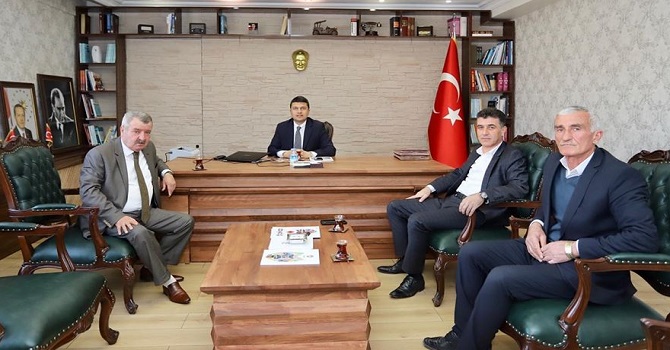 Aşiret liderinden kaymakama ziyaret