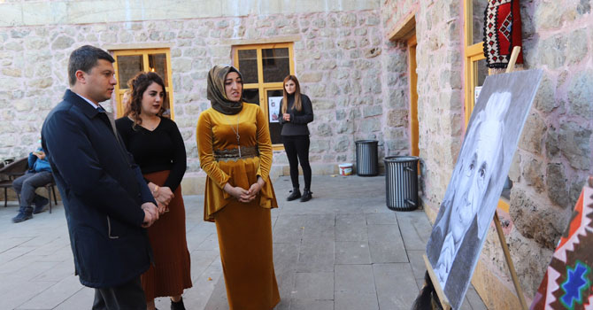 Çukurca'nın ilk resim sergisine yoğun ilgi!