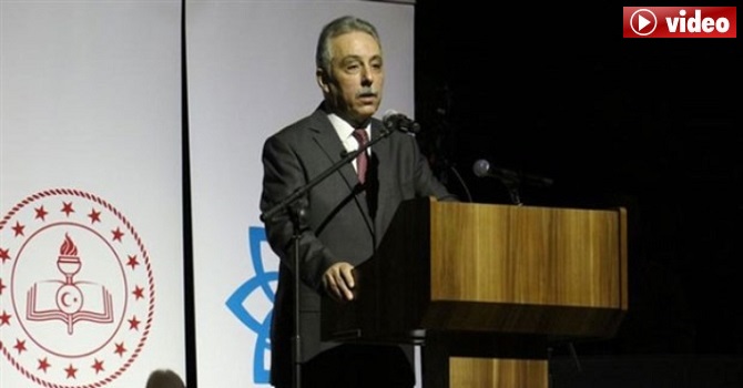 Eski Hakkari Valisi öğretmeni değil, gazeteciyi azarlamış