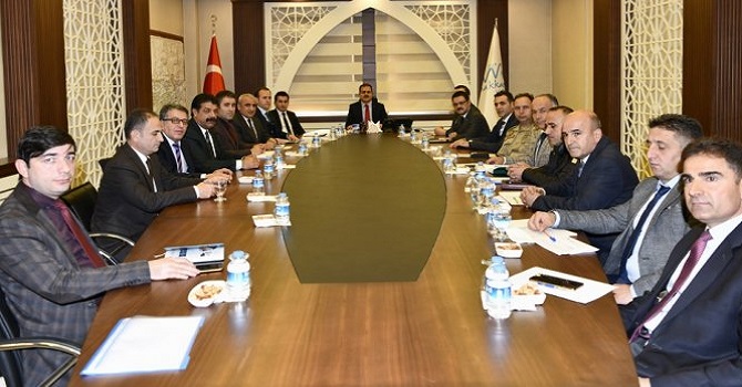 Hakkari'de karla mücadele toplantısı yapıldı