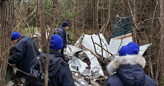 Kanada’da uçak düştü, 3’ü çocuk 7 kişi öldü