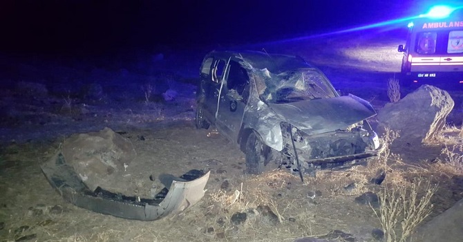 Hakkari'de trafik kazası: 1 kişi ağır yaralandı