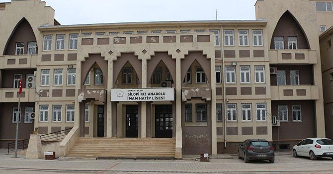 'Okul müdüründen aday öğretmenlere talimat' iddiasına inceleme