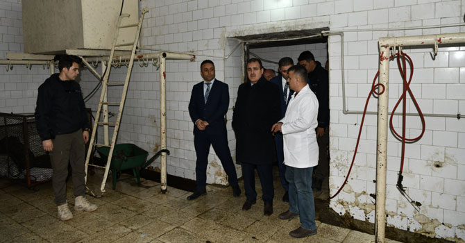 Vali Akbıyık, yatırımlarla ilgili arazi incelemelerinde bulundu