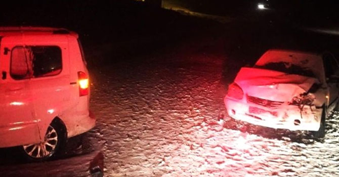 Hakkari - Van karayolunda kaza: 5 yaralı