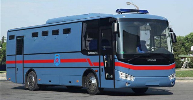 Mahkum aracında uyuşturucu sevkiyatı: Biri komutan, dört asker tutuklandı