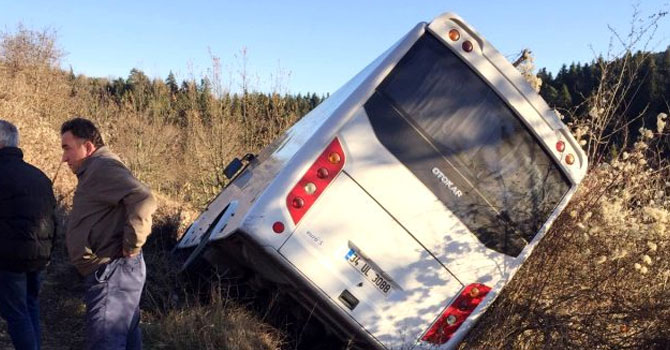 Cenaze dönüşü akıl almaz kaza: 5 yaralı!
