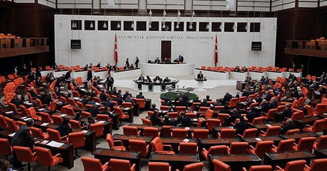 Deprem araştırma önergeleri, AK Parti ve MHP oylarıyla reddedildi