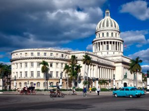 Küba'da 43 yıl sonra başbakan seçildi