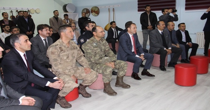 Şemdinli'de "Görsel Sanatlar ve Müzik Sınıfı" açıldı