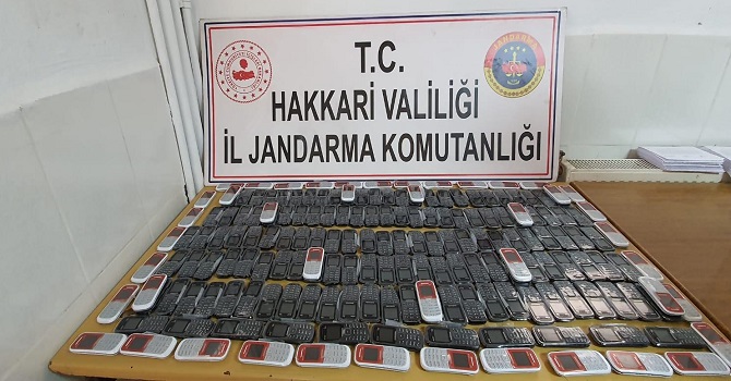 270 adet cep telefonu ele geçirildi