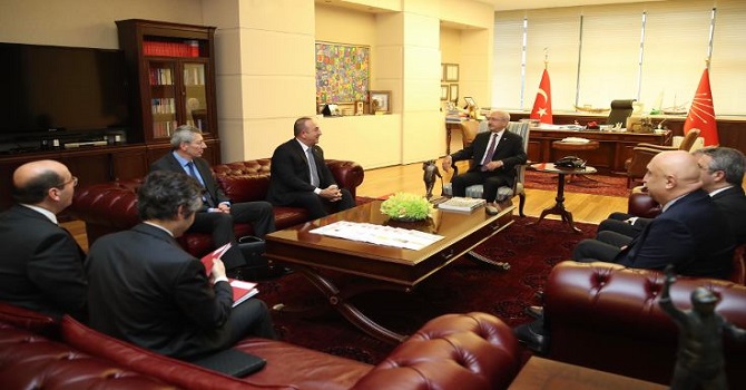 Çavuşoğlu'ndan CHP ve İYİ Parti'ye Libya brifingi