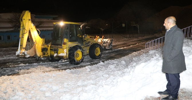 Başkan Aksaç'tan gece mesaisi!