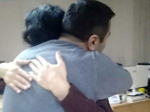 Birbirlerine sarıldıkları için ceza alan öğretmenler konuştu