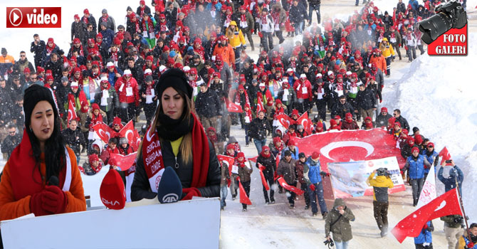 Hakkari'de, Sarıkamış şehitleri için yürüyüş