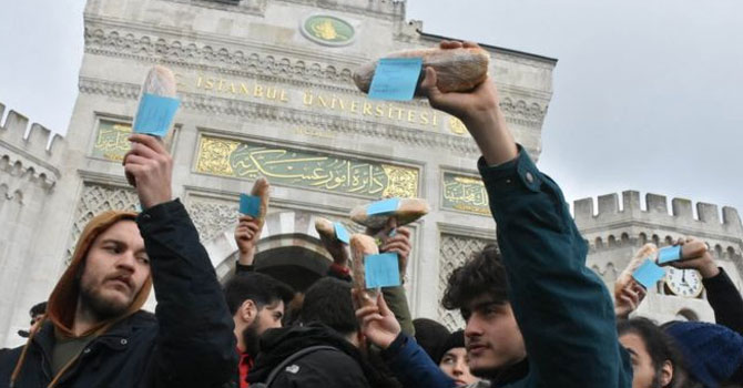 İstanbul Üniversitesi yemekhane zammı kararını iptal etti: Öğünler eskisi gibi devam edecek