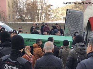 Van'da bir kişi donarak can verdi