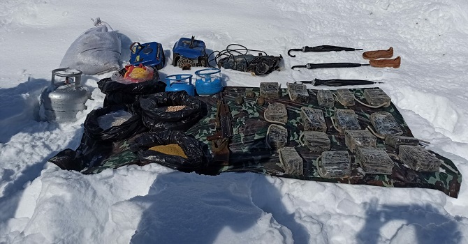Hakkari'de Silah ve mühimmat ele geçirildi