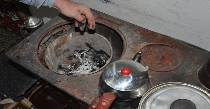 Yüksekova’da 4 kardeş sobadan zehirlendi!