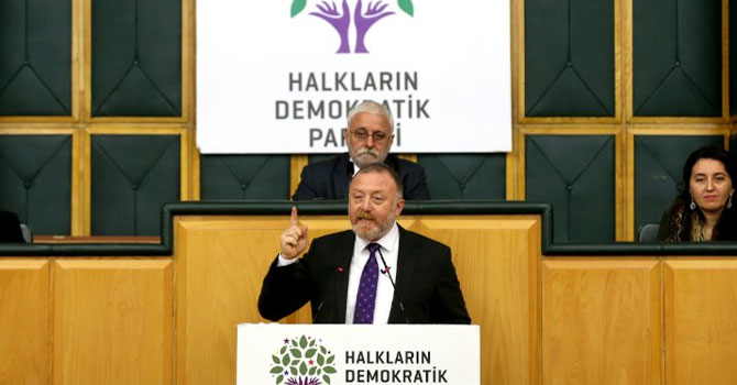 HDP'li Temelli'den hükümete 'Tiyatro' tepkisi