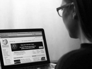 Wikipedia erişime açıldı