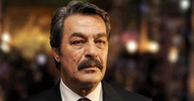 'Akil İnsanlar'dan Kadir İnanır'a destek