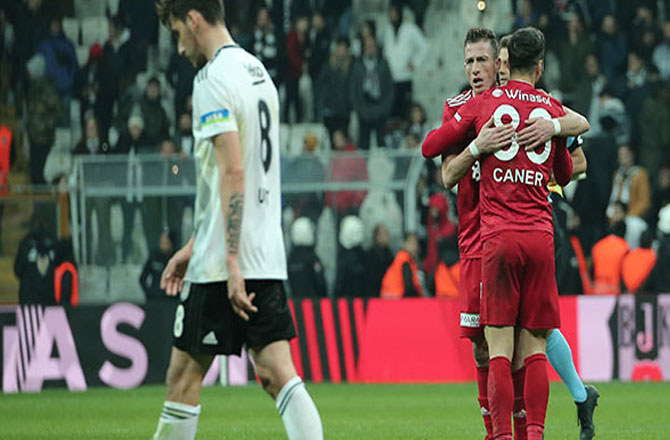 Beşiktaş – Demir Grup Sivasspor: 1-2
