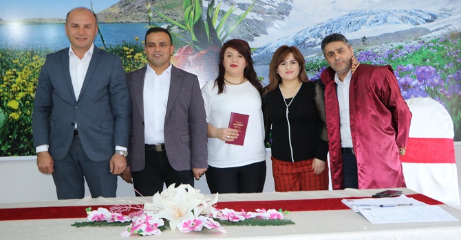 Yüksekova Havalimanı müdürü Sezgin Değirmenci, Nikah Şahidi Oldu