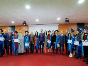 Hakkarili Girişimci Kadınlar kep attı