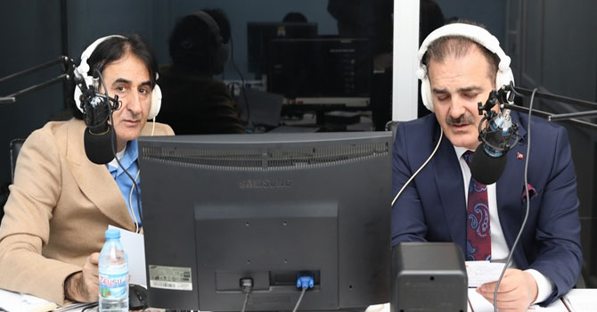 Vali Akbıyık Hakkari'nin Sesi Radyosu'na konuk oldu