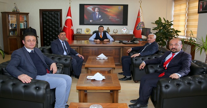 Hakkari Muhtarlar derneğinden kurumlara ziyaret