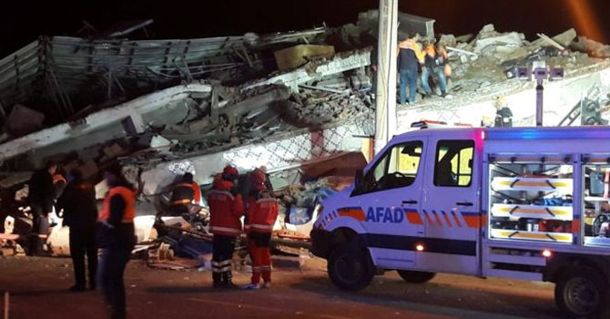 Elazığ depreminde 22 kişi hayatını kaybetti