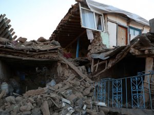 Deprem bölgesinden fotoğraflar