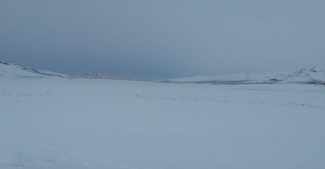 Sıhke Gölü dondu