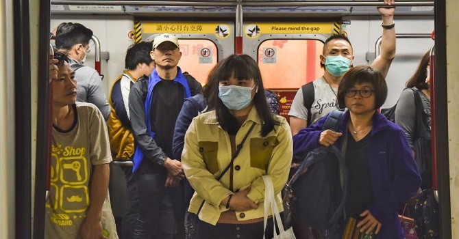 Koronavirüs salgını için acil durum ilan etti