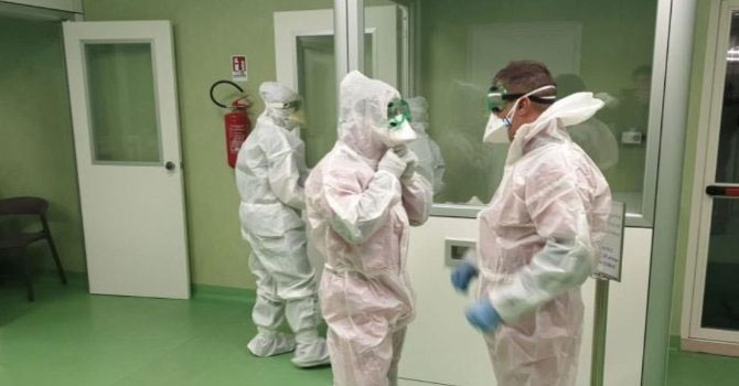 Virüs İngiltere'ye sıçradı